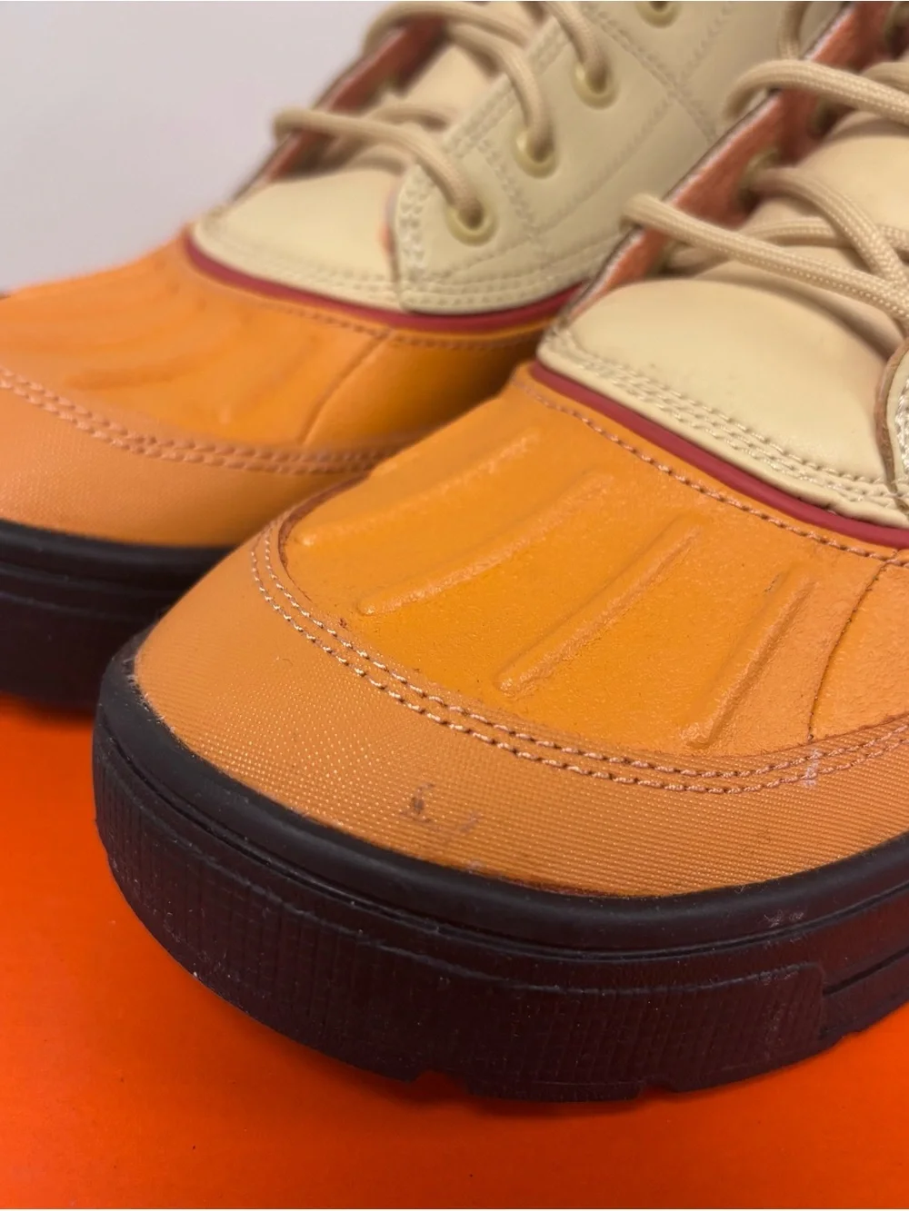 Nike Woodside 2 High ACG Boot in Seasame & Hot Curry